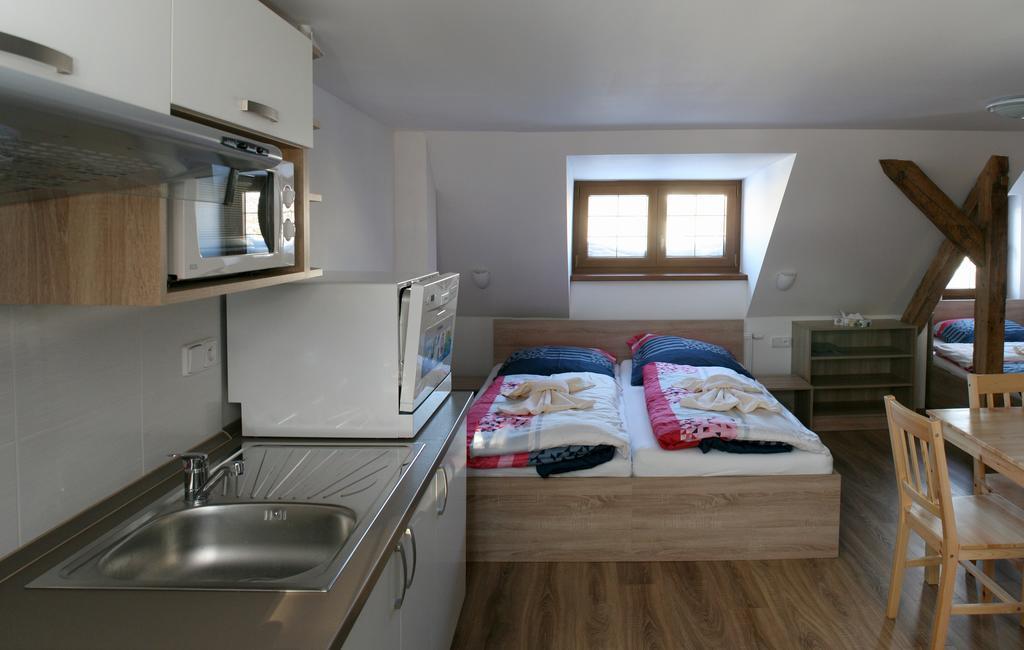Apartments Stein Bozi Dar Exterior photo